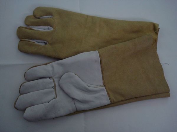 Khaki welding gloves, grey leather palm – Welding gloves