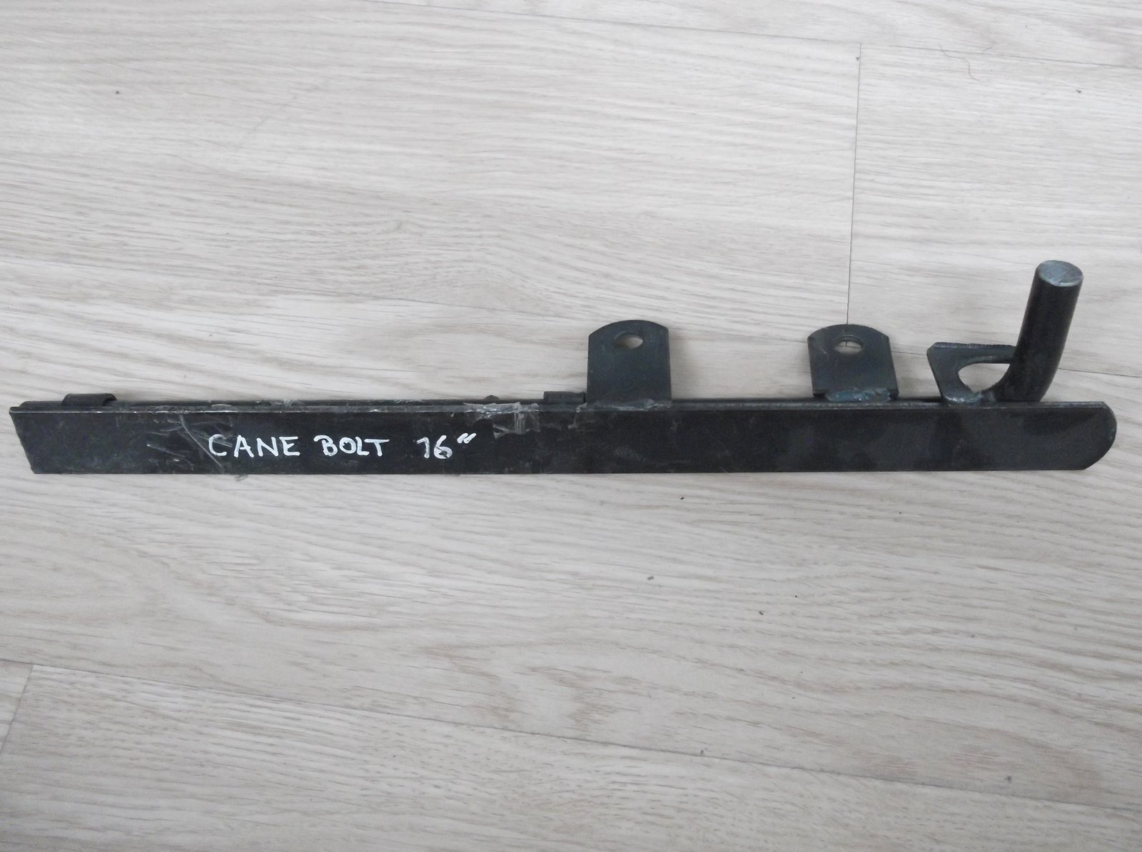 Cane bolt 16 in – Bolts